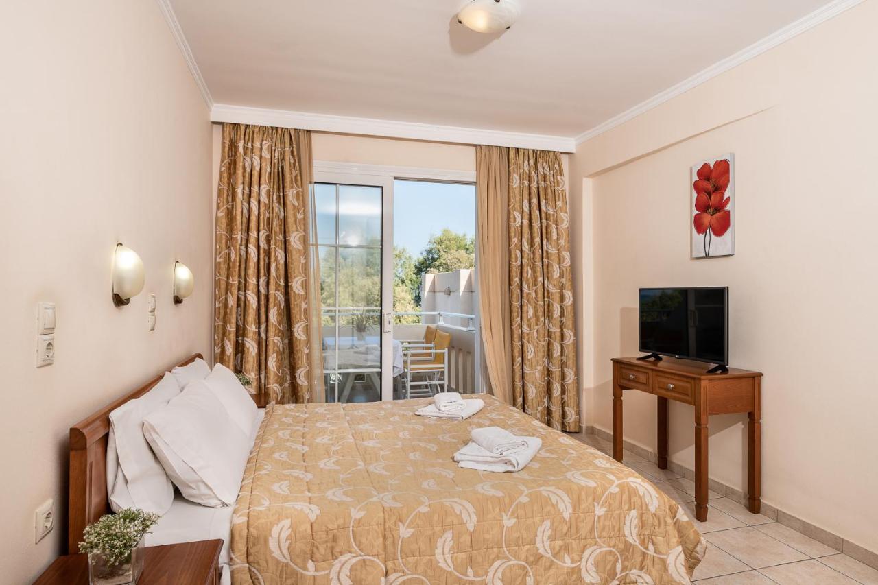 Angela Beach Aparthotel Platanias  Exterior photo
